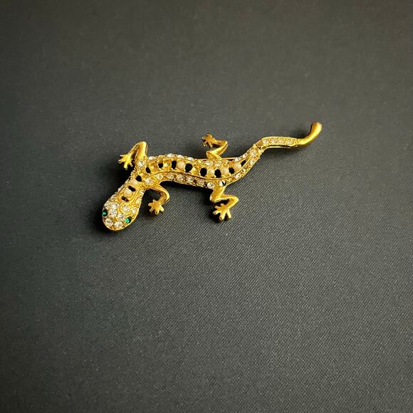 Gold Tone Gecko Lizard Brooch Rhinestone Greeb Eyes Animal Pin Statement 2.75" - Picture 9 of 11